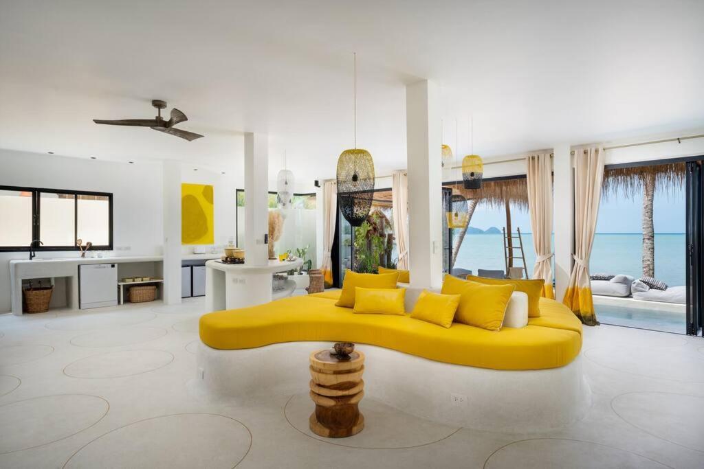 Villa Le Cerf Dore Hinkong Exteriör bild